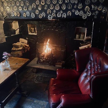 The Tuckers Arms Bed & Breakfast Axminster Bagian luar foto